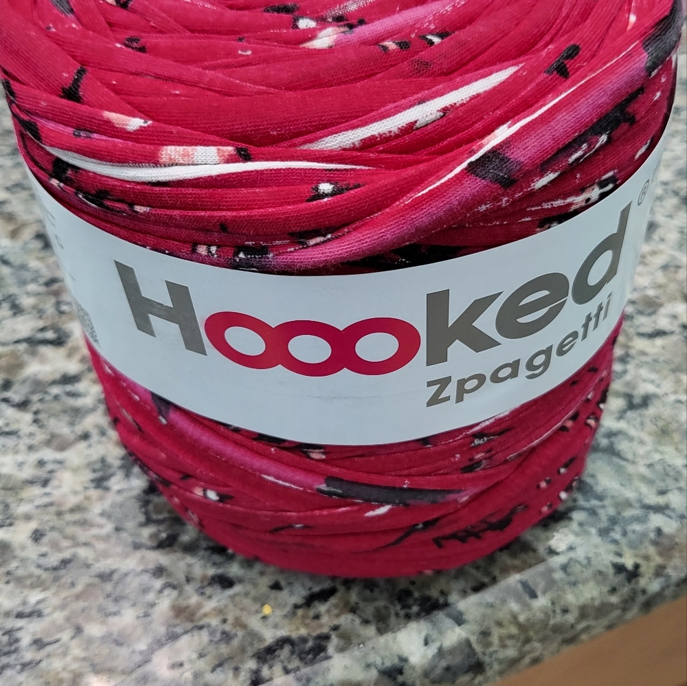 Hoooked Zpagetti tshirt ribbon yarn NWT 131yards red wine burgundy